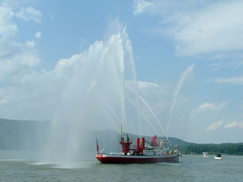 Historic Fire Boat – Hudson River Boat & Yacht Club Association